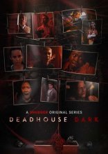 постер Мертвецька темрява онлайн в HD