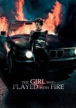 постер Дівчина, яка грала з вогнем онлайн в HD