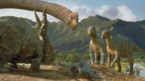 кадри з фільму Динозавр
