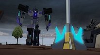 кадри з серіалу Трансформери: Роботи під прикриттям
